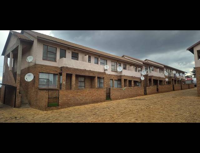 2 BEDROOM APARTMENT FOR SALE IN FLORIDA